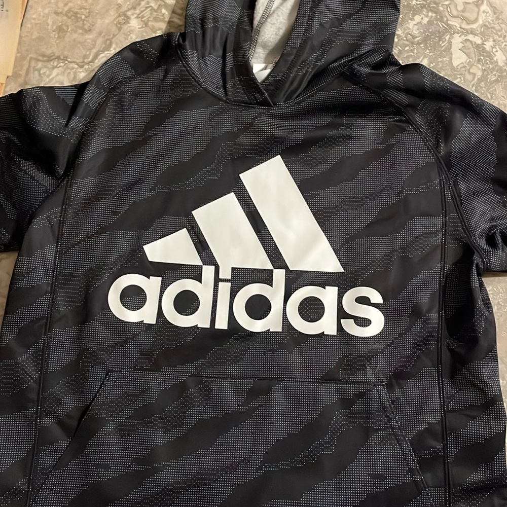 Adidas sweatshirt brand new with tags 14/16